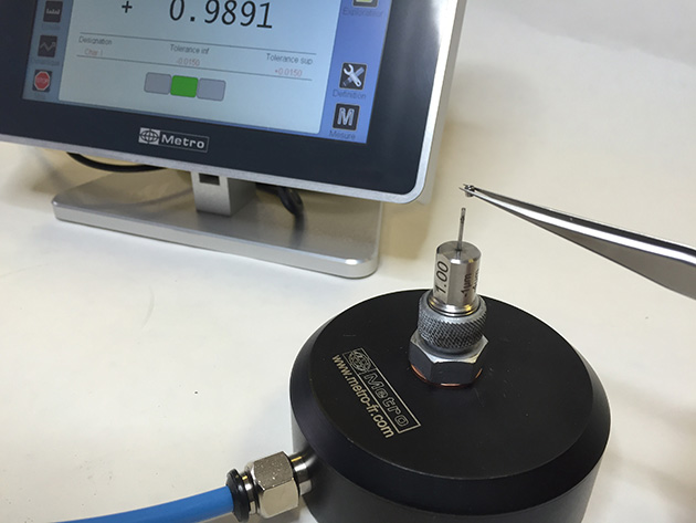 Measurement of inside diameters on miniature ball bearings