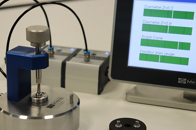 Taper measurement on dental implant